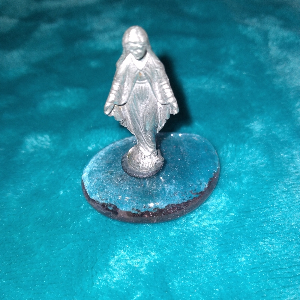 Pewter trinkets